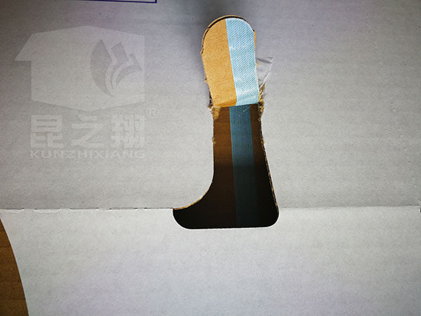拉鏈易開啟展示瓦楞紙箱拉鏈細節(jié)